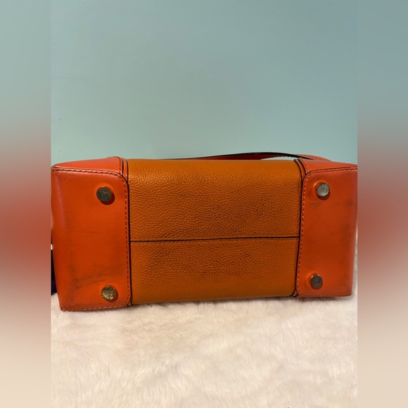 Michael Kors 2way Burnt Orange handbag/crossbody. Authentic & pre-owned - Picture 9 of 13